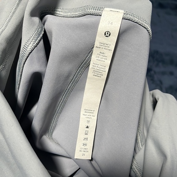 Lululemon Align 25” leggings - Picture 3 of 4